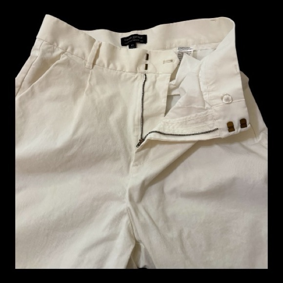 Banana Republic Factory Women’s Size 10 White Pleated Crop Chino Pants - Picture 4 of 6